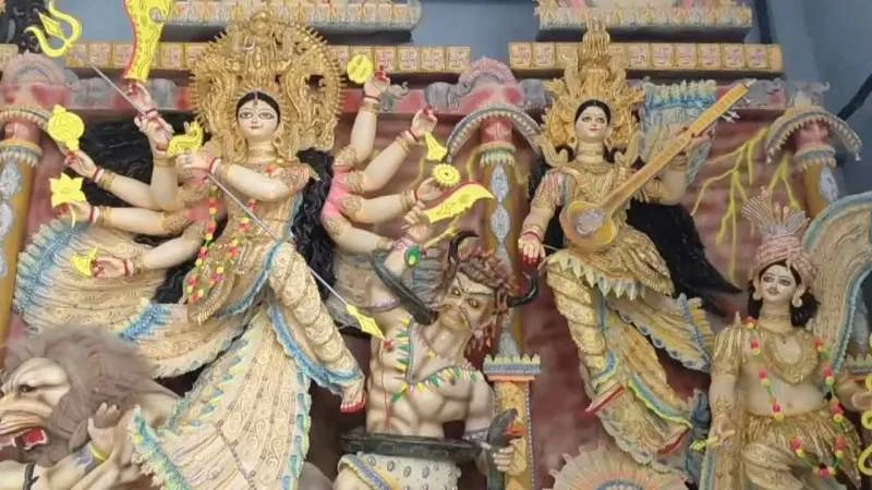 শারদীয় দুর্গাৎসব: আজ ষষ্ঠী
